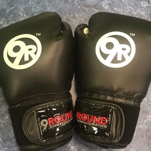 Boxing gloves w/wrist wraps